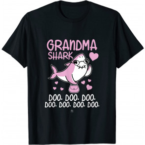 Grandma Shark Doo Doo Doo Birthday Gift Grandmother T-Shirt