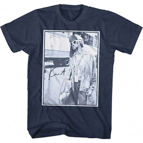 Kurt Cobain Standing By Bus Men's T-Shirt