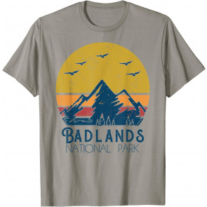 Retro Vintage Badlands National Park South Dakota Gift T-Shirt